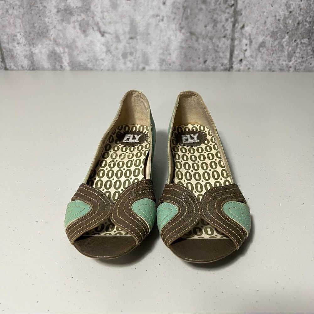 𝅺fly London Peep Toe Sandals
